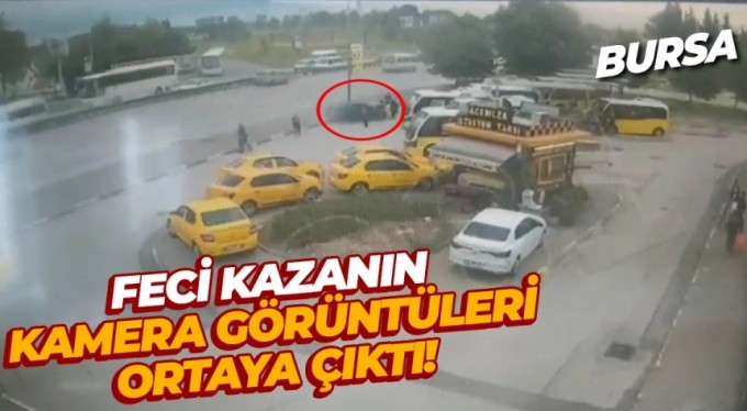 Bursa'da Otomobilin durağa daldığı anlar kamerada...