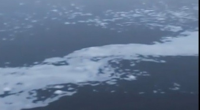 Susurluk'tan geçen çay köpürdü