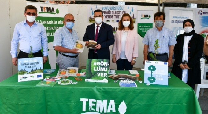 Dünya Çölleşme Gününde fidan dağıtıldı