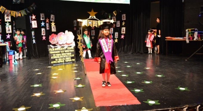 Yıldırımlı miniklerin mezuniyet heyecanı