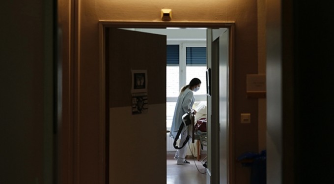 Türkiye'de son 24 saatte 5.575 koronavirüs vakası tespit edildi