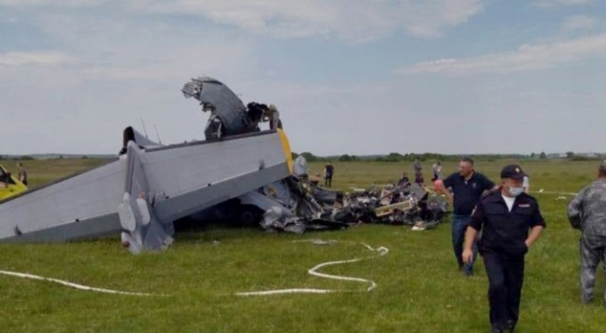 Rusya'da uçak düştü: 9 ölü, 15 yaralı