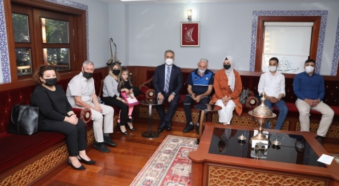 'En Baba' hizmet neferleri