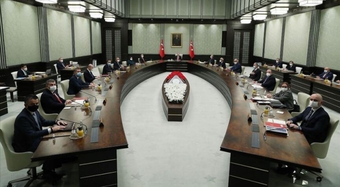 Koronavirüs kısıtlamaları esnetilecek mi? Pazar yasağı kalkacak mı? Son karar Kabine Toplantısı'nda!