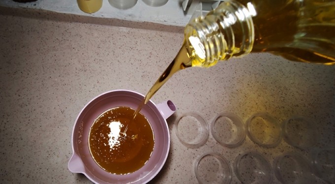 Evinde ürettiği sabunları Almanya'ya ihraç ediyor