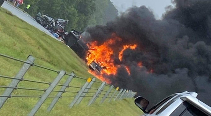 ABD'de 18 araç birbirine girdi: 9'u çocuk 10 ölü