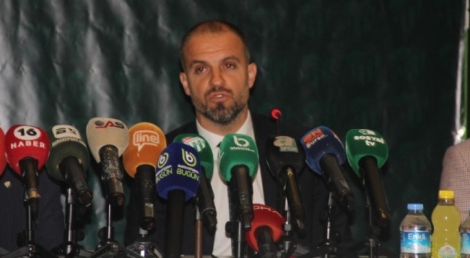 Mustafa Er imzayı attı