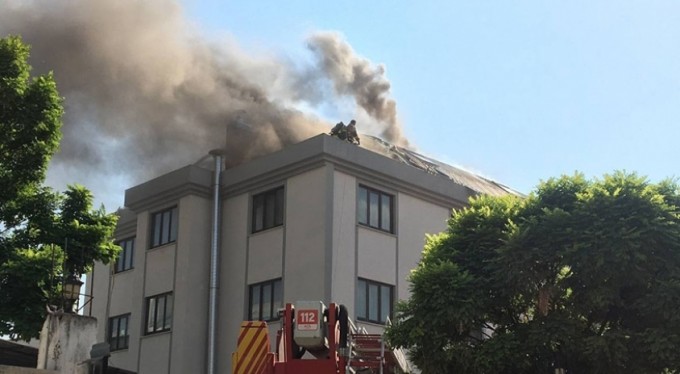 Bursa'da öğrenci yurdunda korkutan yangın