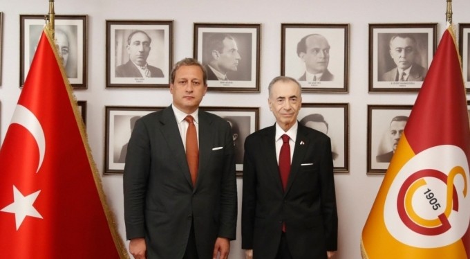 Galatasaray'da devir teslim töreni gerçekleştirildi