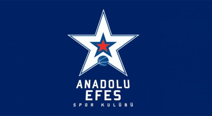 Anadolu Efes bir alanda daha finalde