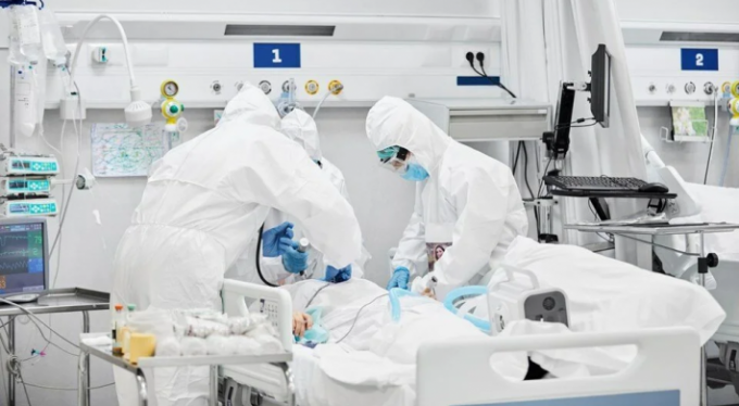 Corona virüs testi 305 gün boyunca pozitif çıktı: 'Karım beş kez cenaze töreni düzenledi'