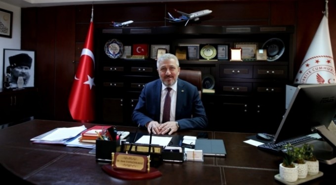 Bursa İl Sağlık Müdürü Dr. Fevzi Yavuzyılmaz: "Gençlerimize sahip çıkmalıyız"