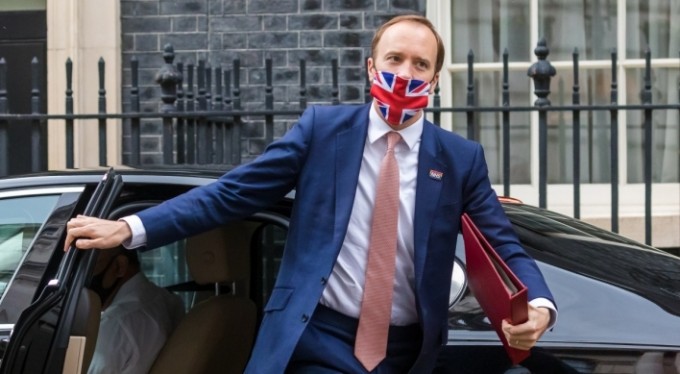 İngiltere Sağlık Bakanı Hancock istifa etti