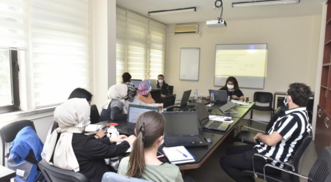 BUSKİ laboratuvar personeline metot eğitimi