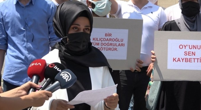 Bursalı öğrencilerden Kılıçdaroğlu'na 1 liralık tazminat davası