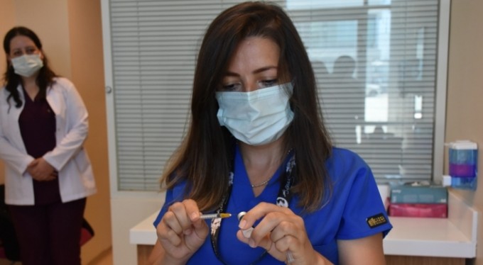 Sağlık Bakanı Koca'nın örnek gösterdiği hemşire duygularını paylaştı