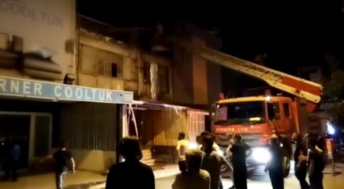 İnegöl'de mobilya sanayi bölgesinde korkutan yangın