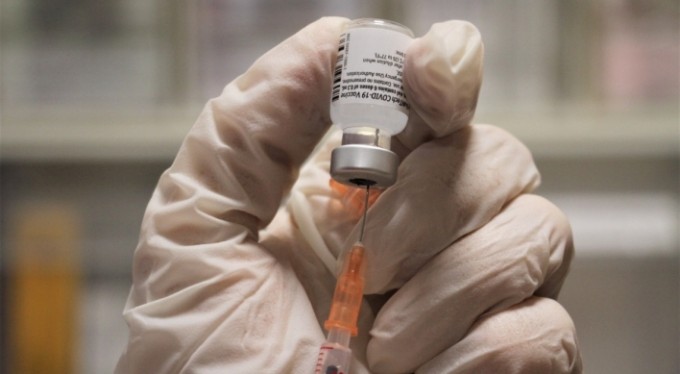 İsrail, 800 bin doz Covid-19 aşısını imha etmek zorunda kalabilir