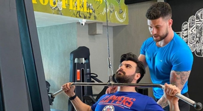 Spor salonları tedbir alarak vatandaşlara hizmet vermeye devam ediyor