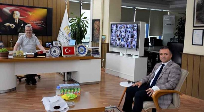 Karacabey'de yürütülen sosyal hizmetler konuşuldu