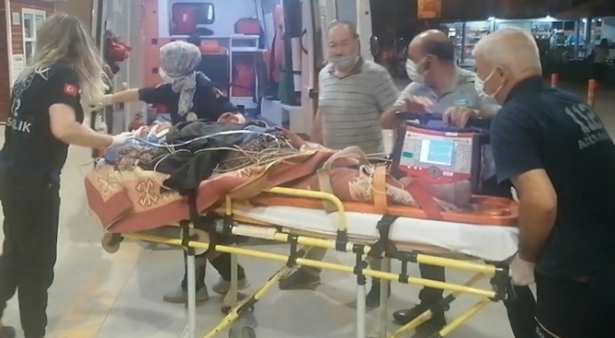 Bursa'da traktörün üstünden düşen kadın ağır yaralandı!