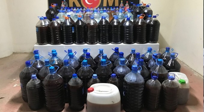 Bursa'da kaçak içki imalathanesine şok baskın