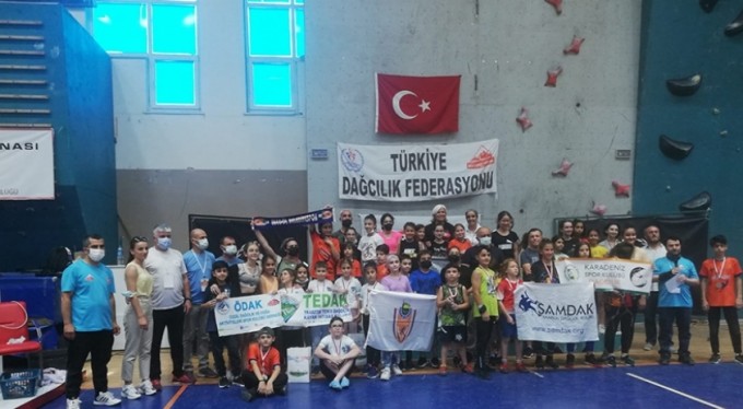 Spor tırmanışta Türkiye şampiyonu İnegöl'den