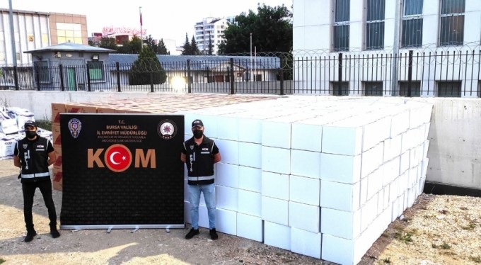Bursa'da kaçak makaron operasyonu: 9 milyon 400 bin adet ele geçirildi