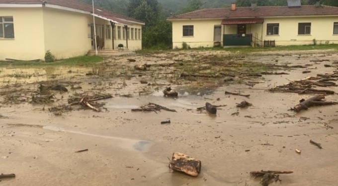 Düzce'de sel felaketi! Seferber oldular