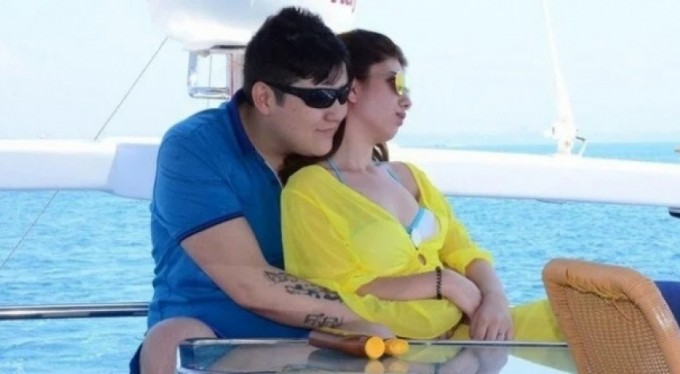 Tosuncuk 'gıyabında' boşandı! Önünde iki seçenek var