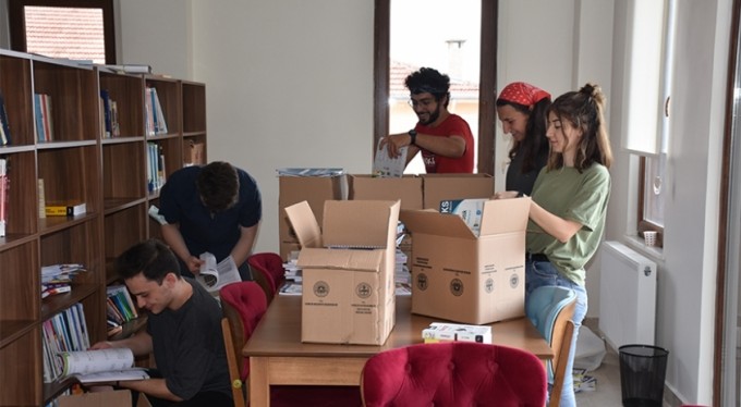 Gemlik'ten 5 bin kitap Van yolcusu