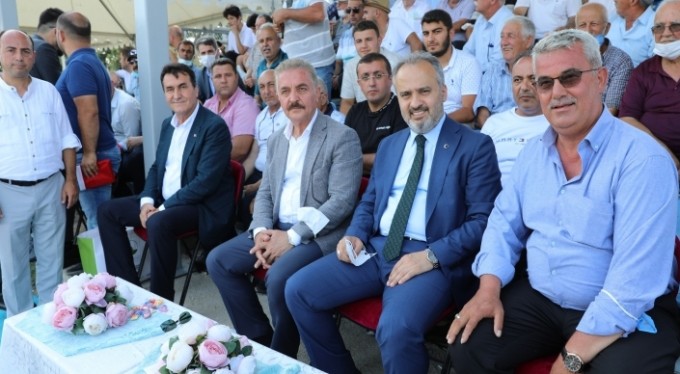 Rahvan at yarışları nefes kesti