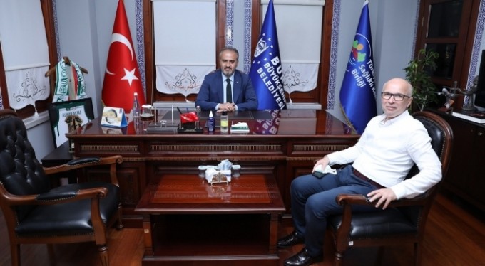 Başkan Aktaş'ın kurban bağışı Kızılay'a