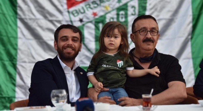 Bursaspor camiası Emin Adanur'dan sürpriz bekliyor
