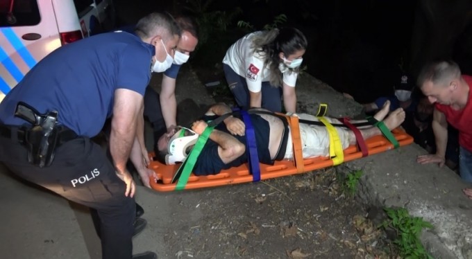 Arkadaşlarıyla alkol alırken 4 metre yükseklikten dereye düştü