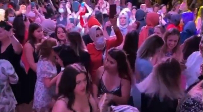 Bursa'da korona matinesi