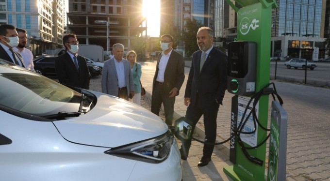 Bursa'da araç şarj istasyonlarına hız verildi