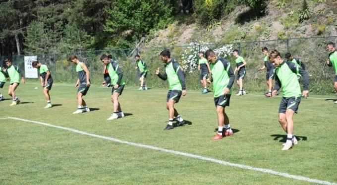 Bursaspor yeni sezona ağır antrenmanlarla hazırlanıyor