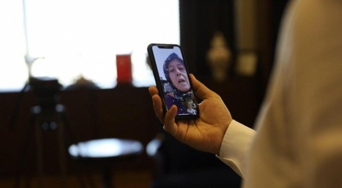 Başkan Aktaş, Türkiye'yi ağlatan Gülsüm Teyze'ye moral verdi