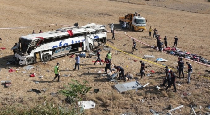 Balıkesir'de katliam gibi kaza!