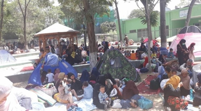 Taliban'ın kuzeydeki hakimiyeti genişledi, bölge sakinleri Kabil'e kaçtı