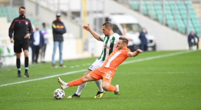 Bursaspor sahasında Adanaspor'u konuk edecek