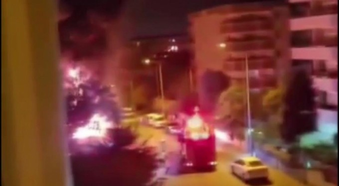 Bursa'da minibüs alev alev yandı