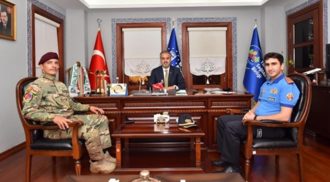 Kardeş itfaiyeciler ülkelerine dönüyor