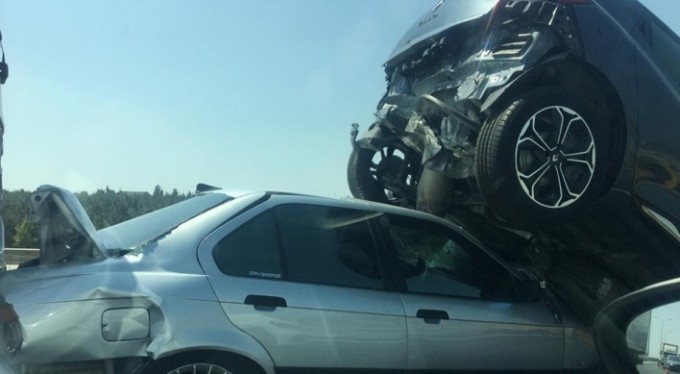 TEM otoyolu'nda zincirleme kaza!