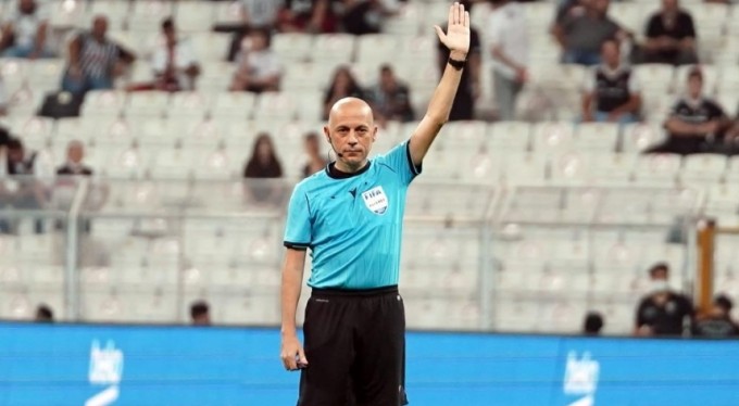 FİFA'da Cüneyt Çakır'a görev