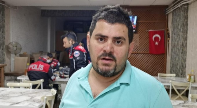 Para dolu çantayı sahibine teslim etti