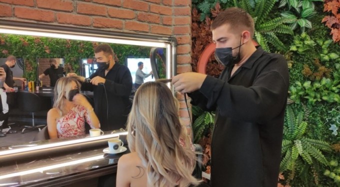 Müşterilerinin hakkını korumak için hukuk okuyacak