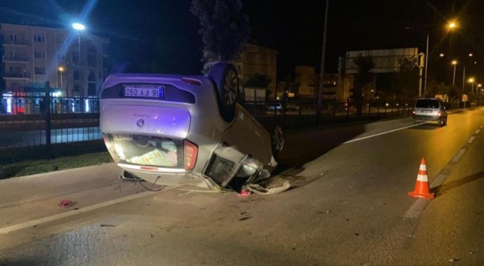 Takla atan aracın sürücüsü yaralandı