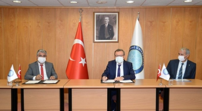 HasTavuk ile Bursa Uludağ Üniversitesi protokol imzaladı